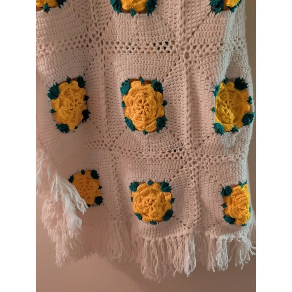 Vintage Handmade Afghan Throw Granny Square White Yellow Green Floral 56